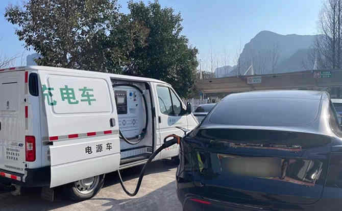 紫金汽车搭电
